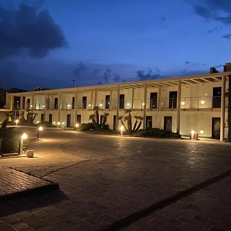 Al Palace Hotel *