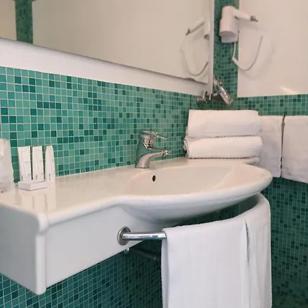 Al Palace Отель *